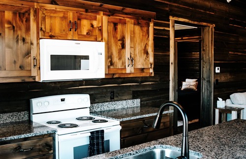 Last Chance Cabin | Pendleton Pointe Cabin #B