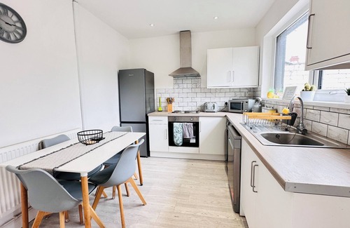 Tremorfa House | Pengam House