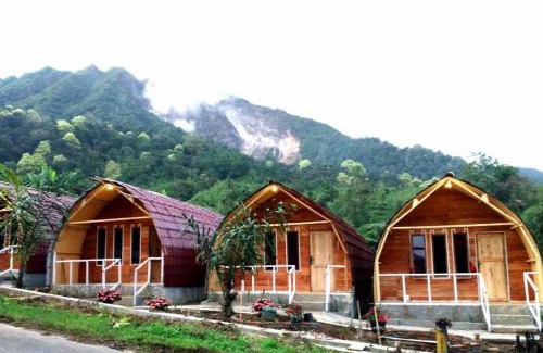 Berastagi Hotel | Penginapan puncak Dua Mitra RedDoorz