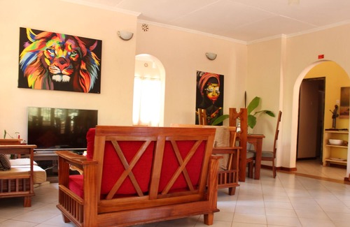 Nanyuki House | Penguin House Nanyuki