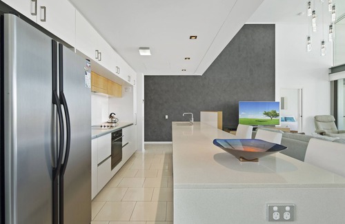 Airlie Beach Apartment | Peninsula Airlie Beach