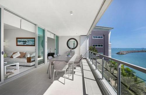 Airlie Beach Apartment | Peninsula Airlie Beach