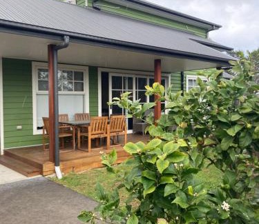 Capel Sound House | Peninsula Green Cottage for 16guests