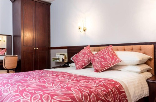 Falmouth House | Penmorvah Manor Hotel