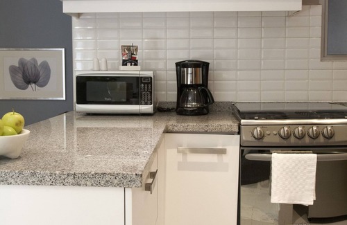 Benito Juarez Apartment | Pennsylvania Suites