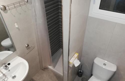 El Ensanche Zona Nuova House | Pensión La Intermodal