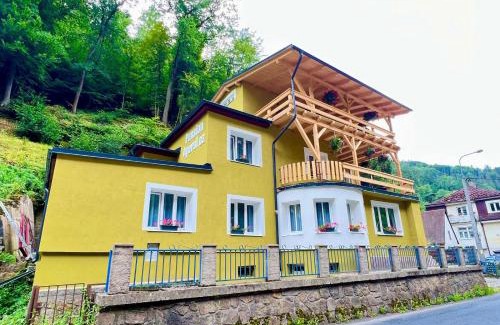 Hrensko House | Pension Aperol