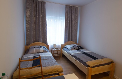 Niederzwehren House | Pension König