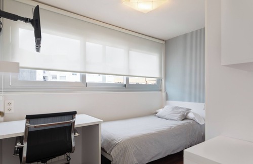 El Ensanche Zona Nuova House | Pension Residencia F&F
