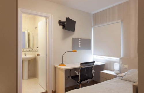 El Ensanche Zona Nuova House | Pension Residencia F&F