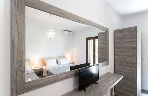 Agia Paraskevi House | Pension Strawberry