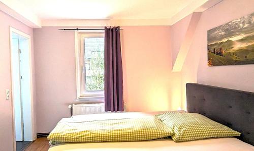 Holzminden Bed & Breakfast | Pension Weseraue