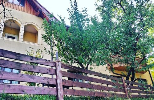 Sadova House | Pensiunea La Muncel