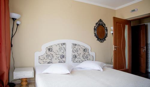 Campulung House | Pensiunea Un Baiat si o Fata