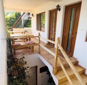 Bodesti House | Pensiunea Valu