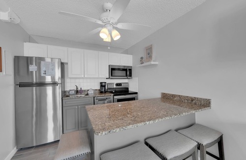 South Island Condo | PENTHOUSE 6A! Estero Beach And Tennis Club! Direct Gulf View!