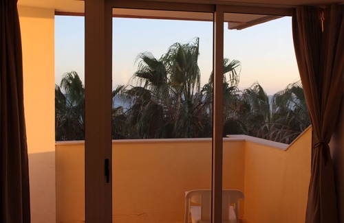 Las Galletas Apartment | Penthouse apartment with a large roof terrace