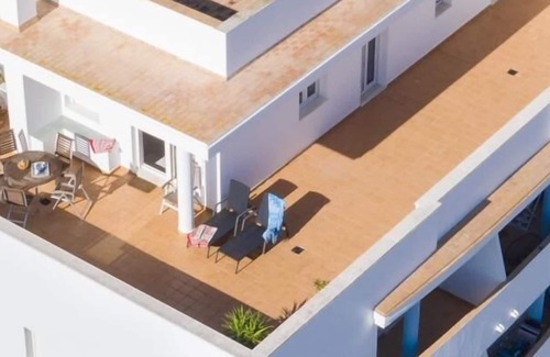 Conil de la Frontera City Center Cottage | Penthouse-apartment with large terrace and stunning sea view