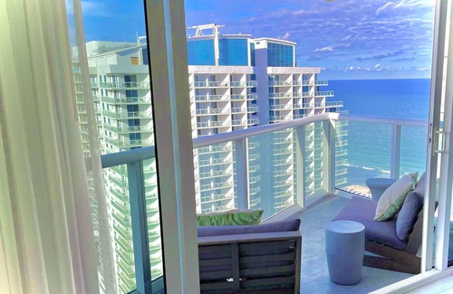 Central Beach Condo | PENTHOUSE Luxury Suite at the W Hotel