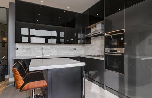 Frognal and Fitzjohns Apartment | Penthouse Shard Views