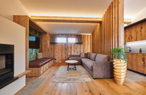 Taxenbach Apartment | Penthouse Suite by Brugger