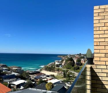 Tamarama Apartment | Penthouse with Beach View