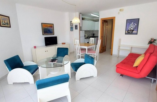 Llanca Apartment | Penthouse with Terrace, 100m from the Beach in Peaceful Grifeu, Llançà