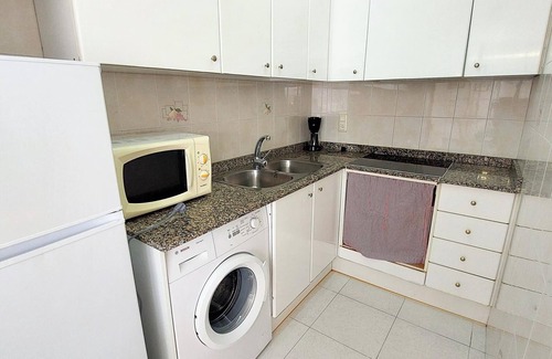 Llanca Apartment | Penthouse with Terrace, 100m from the Beach in Peaceful Grifeu, Llançà