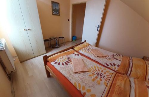 Havraniky House | Penzion a Chatový Camp Havraníky u NP Podyjí