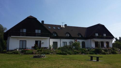 Nove Hute House | Penzion Tetřívek
