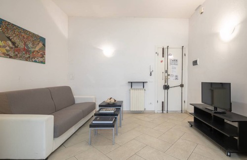 Sant' Ambrogio Apartment | Pepi 1 bedroom apartment