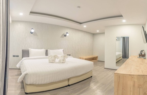 Hai Ya Hotel | Peppery Hills Hotel