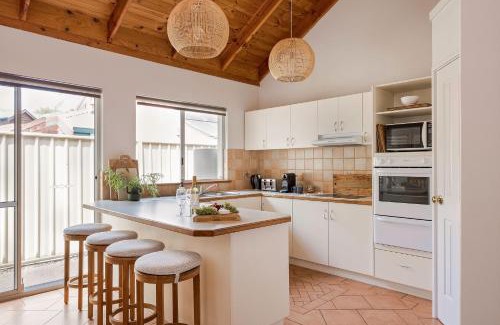 Dunsborough Villa | Peppy Tree Bungalow