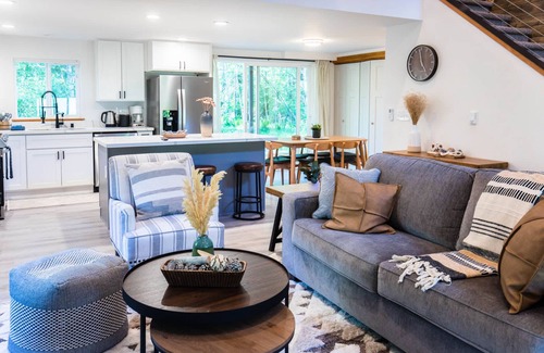 Paradise Estates Cabin | Perch - Modern & Tranquil 3BR Cabin