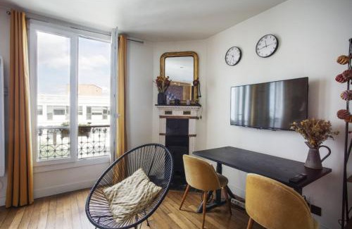 Les Amandiers Apartment | Pere Lachaise Gem