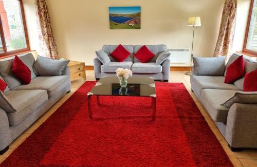 Llandovery House | Peregrine Stable Cottage
