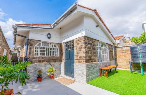 Embakasi Apartment | Perfect 2BR Airport Layover Transit Accommodation - High Speed WiFi 30mbps