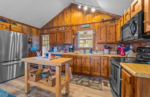 Southern Shores House | Perfect 4BR Family Getaway Close to the Beach