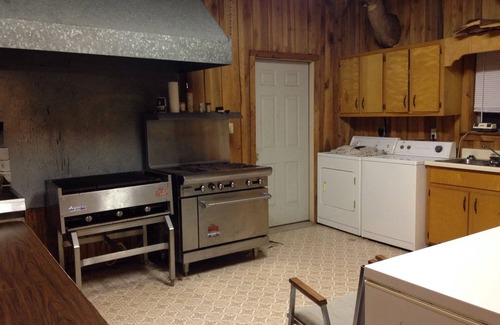 Oxford Cabin | Perfect Ballgame Getaway