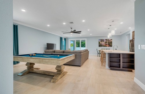 Crystal Lakes House | Perfect Beach House with Private Heated Pool, Walking Distance to the Beach
