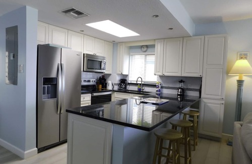 Rum Point Condo | Perfect Beachfront Vacation Getaway in Grand Cayman . Best Rate Guaranteed