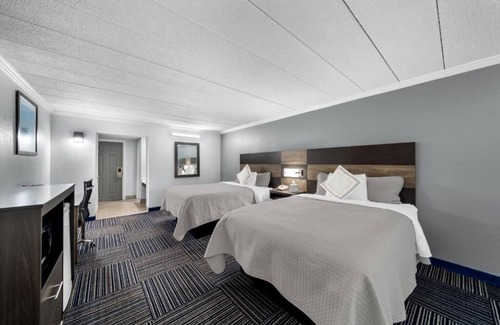 Teaticket Hotel | Perfect Cape Cod Stop – 3 Units Near Ferry Terminal & Downtown Falmouth