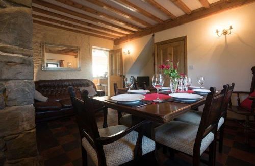 Llansadwrn House | Perfect cottage retreat near the Brecon Beacons