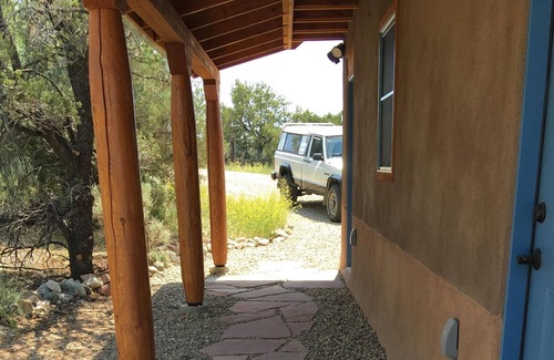 El Prado Apartment | Perfect cozy retreat, midway between Taos and ski valley