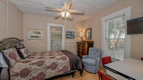 Central Sarasota Apartment | Perfect Downtown Space-Walk to Library, Theater