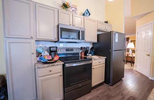 Lithonia House | Perfect Family Get Away/Fenced Backyard/Minutes to Stone Mountain Park!