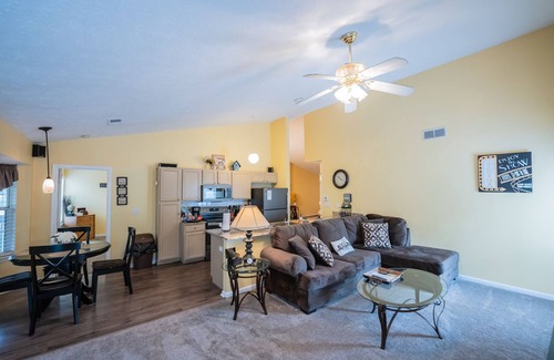 Lithonia House | Perfect Family Get Away/Fenced Backyard/Minutes to Stone Mountain Park!