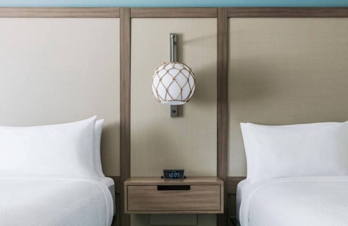 Marathon Hotel | Perfect Find! Comes with Free Breakfast, Outdoor Pool, Pet-friendly Property!