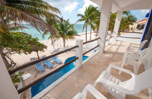 Akumal Villa | Perfect for a large group! Beachfront 7 bedroom villa with pool, AC and WiFi!