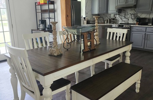 Zachary House | Perfect for a weekend, family gatherings, Parties, or extended stay!